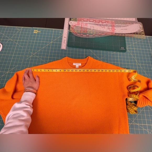 BNWOT Something Navy Orange Sweater (T&B) - Picture 8 of 11